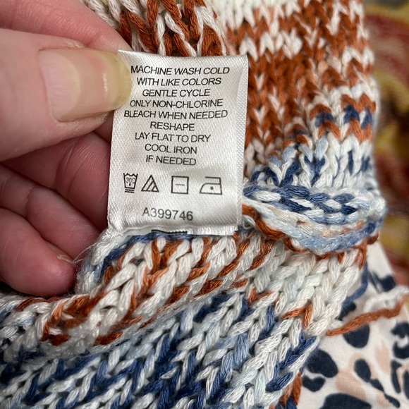 Laurie Felt Baja sweater with fringe - Picture 6 of 7